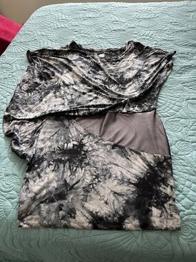VENUS Black & Gray Tie-Dye Tunic Dress